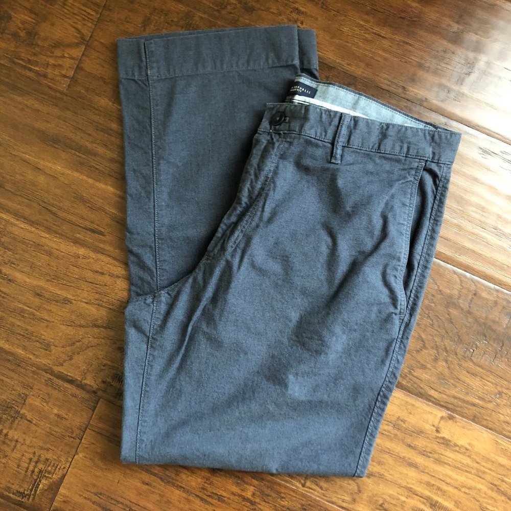 Banana Republic mens blue gray chinos khakis 33 W x 28.5 L straight fit - Picture 5 of 6